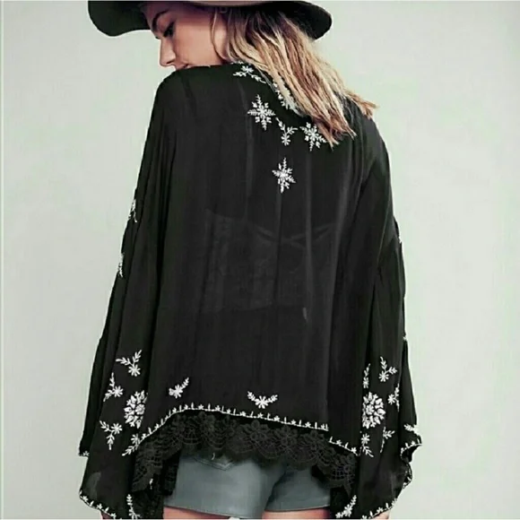 Rare Free People Embroidered Lace Trim Kimono - Picture 2 of 3